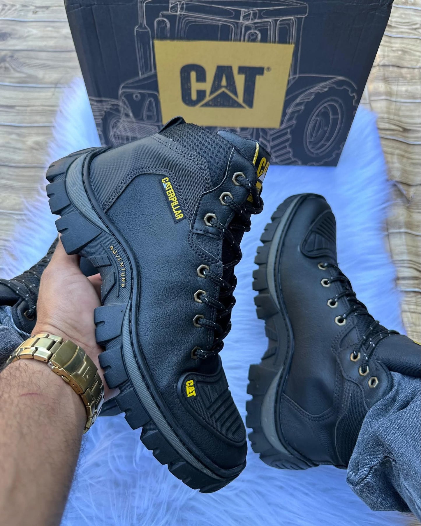 BOTAS CATERPILLAR ADVENTURE
