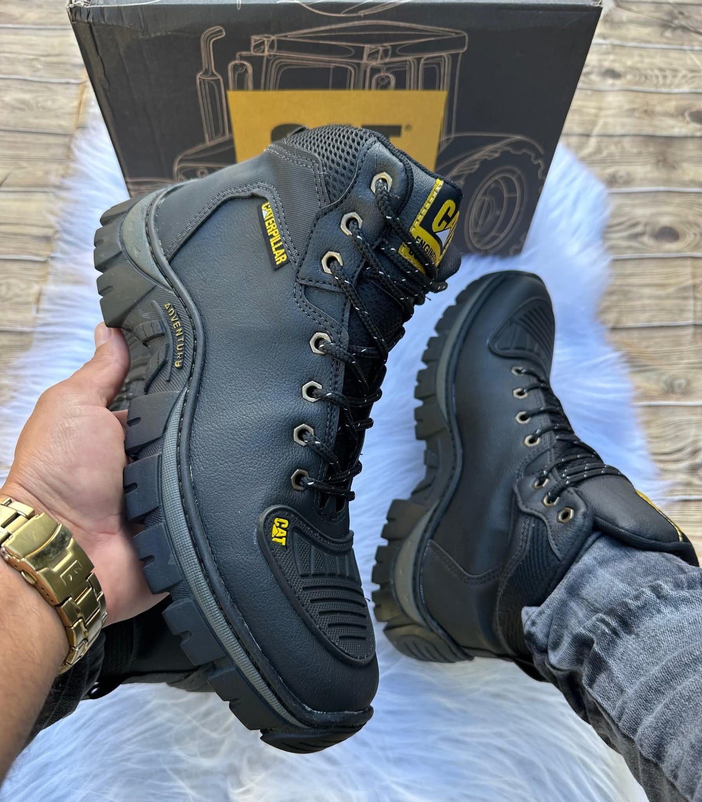 BOTAS CATERPILLAR ADVENTURE
