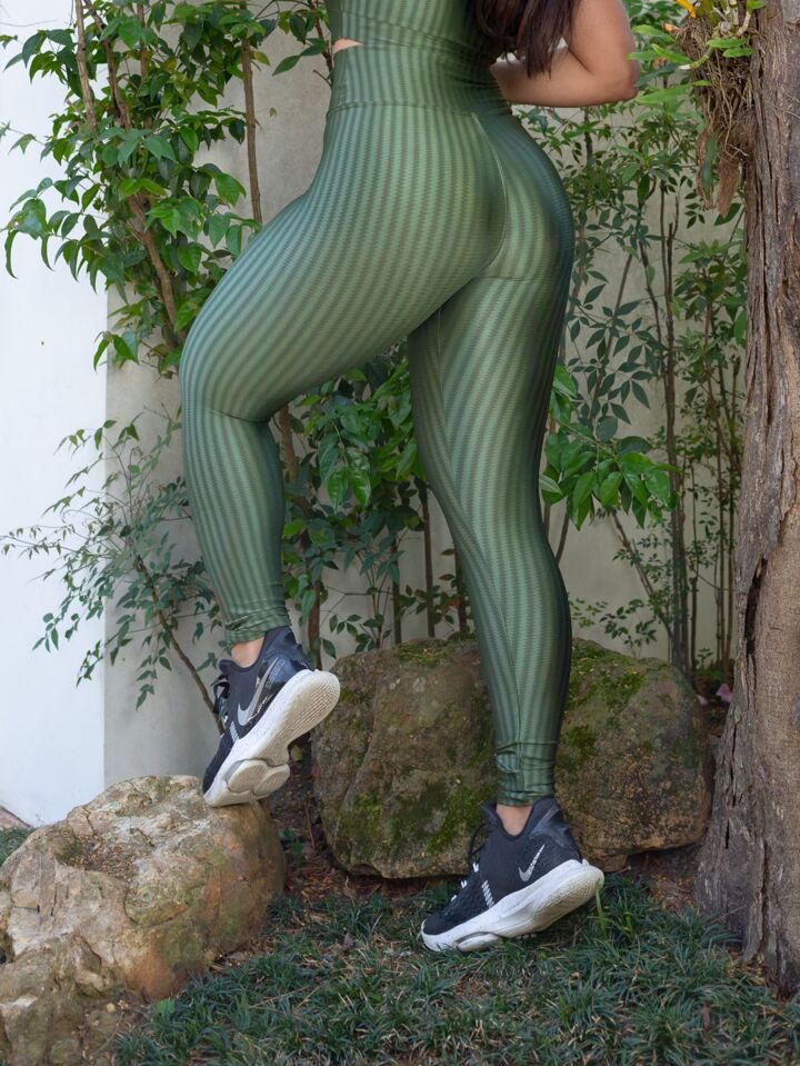 CALZA LARGA 3D BRILLOSA