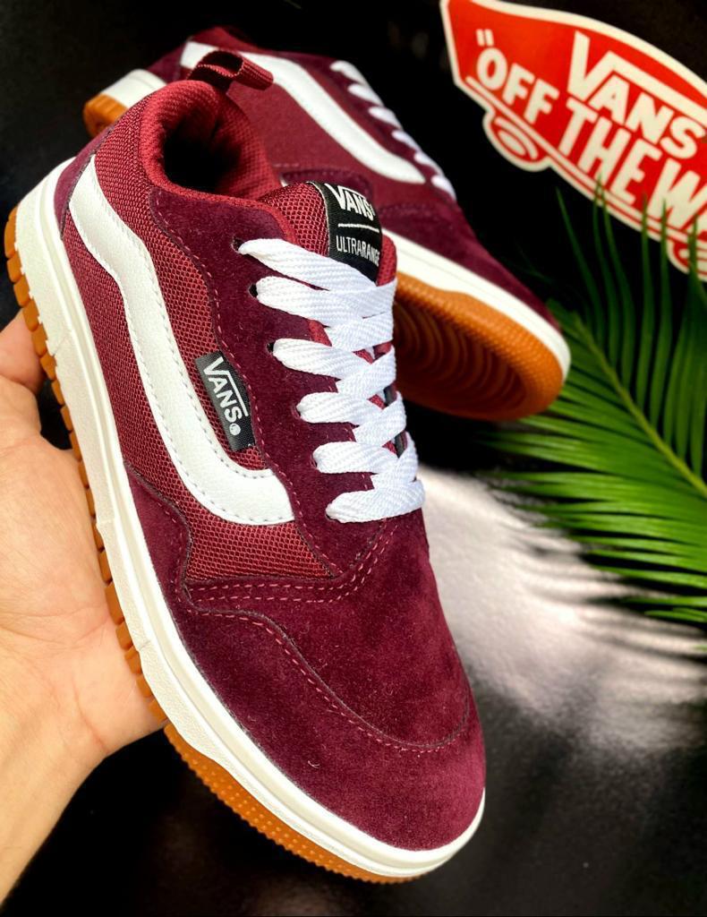 CHAMPIONES VANS ULTRARANGE