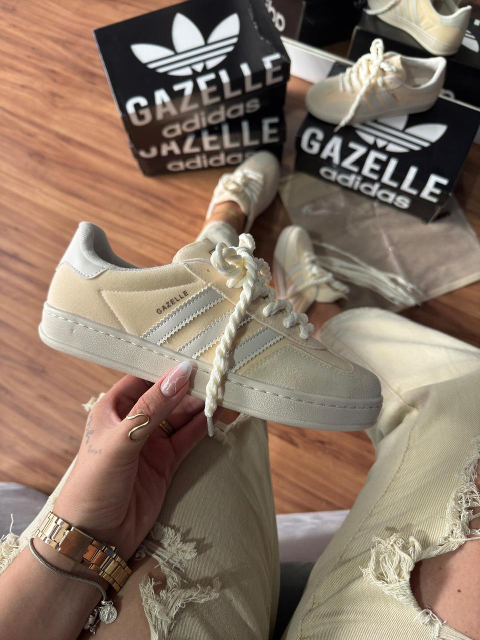 CHAMPIONES ADIDAS GAZELLE ORIGINALES