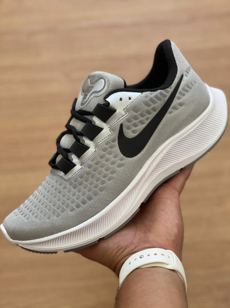 CHAMPIONES NIKE DOWNSHIFTER 12