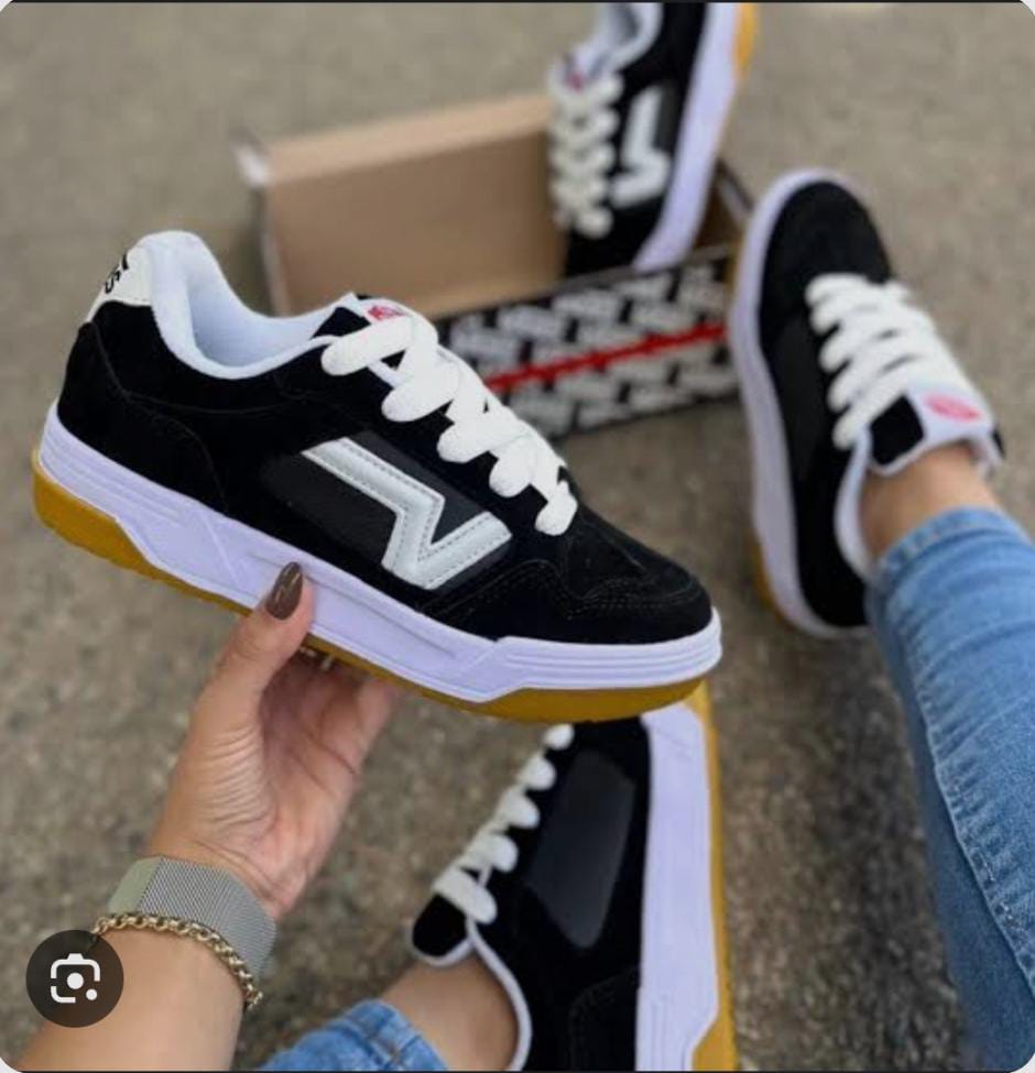 CHAMPIONES VANS UPLAND  MUJER
